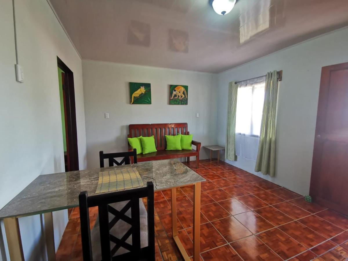 The Corner Airbnb Puerto Jiménez 외부 사진