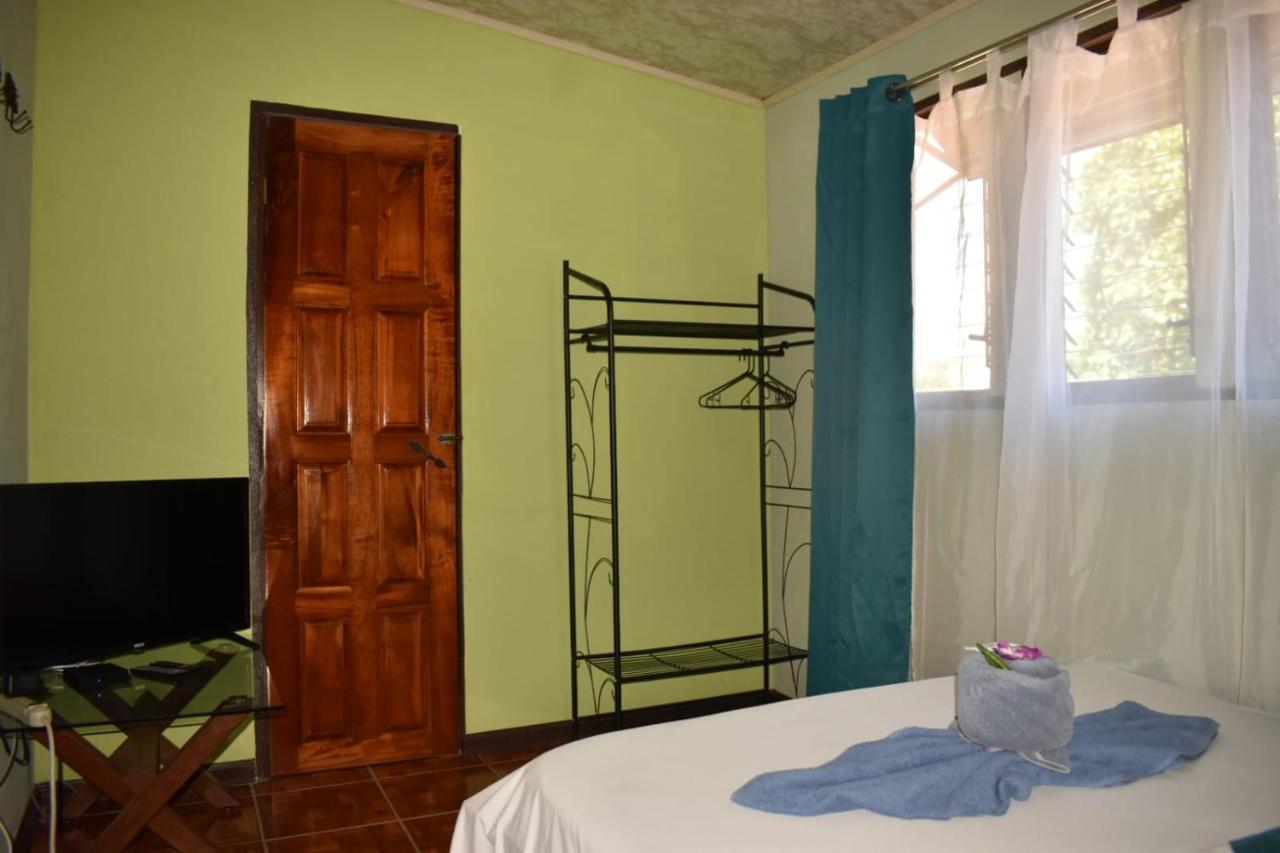 The Corner Airbnb Puerto Jiménez 외부 사진